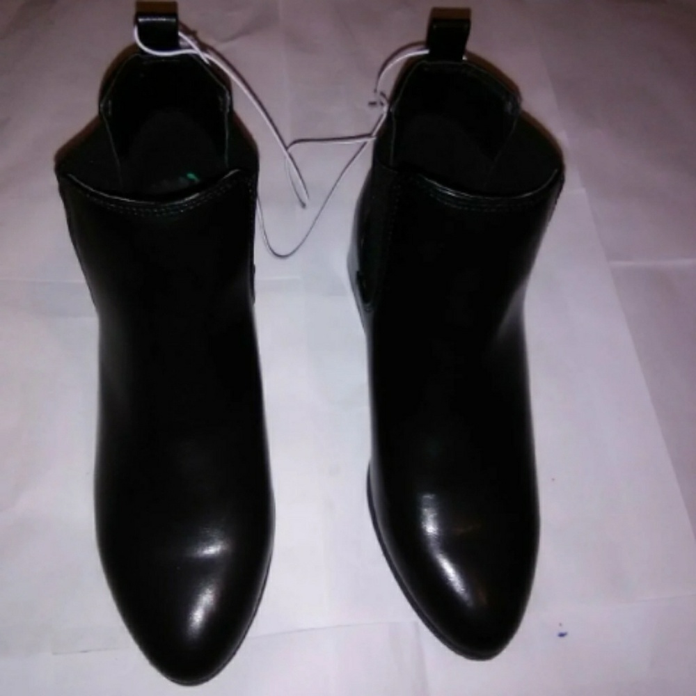 Black booties size 7